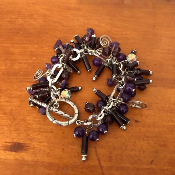 Vintage Timeless Purple Beaded Silver Plated Adjustable Silver Closure Bracelet - Picture 1 of 8